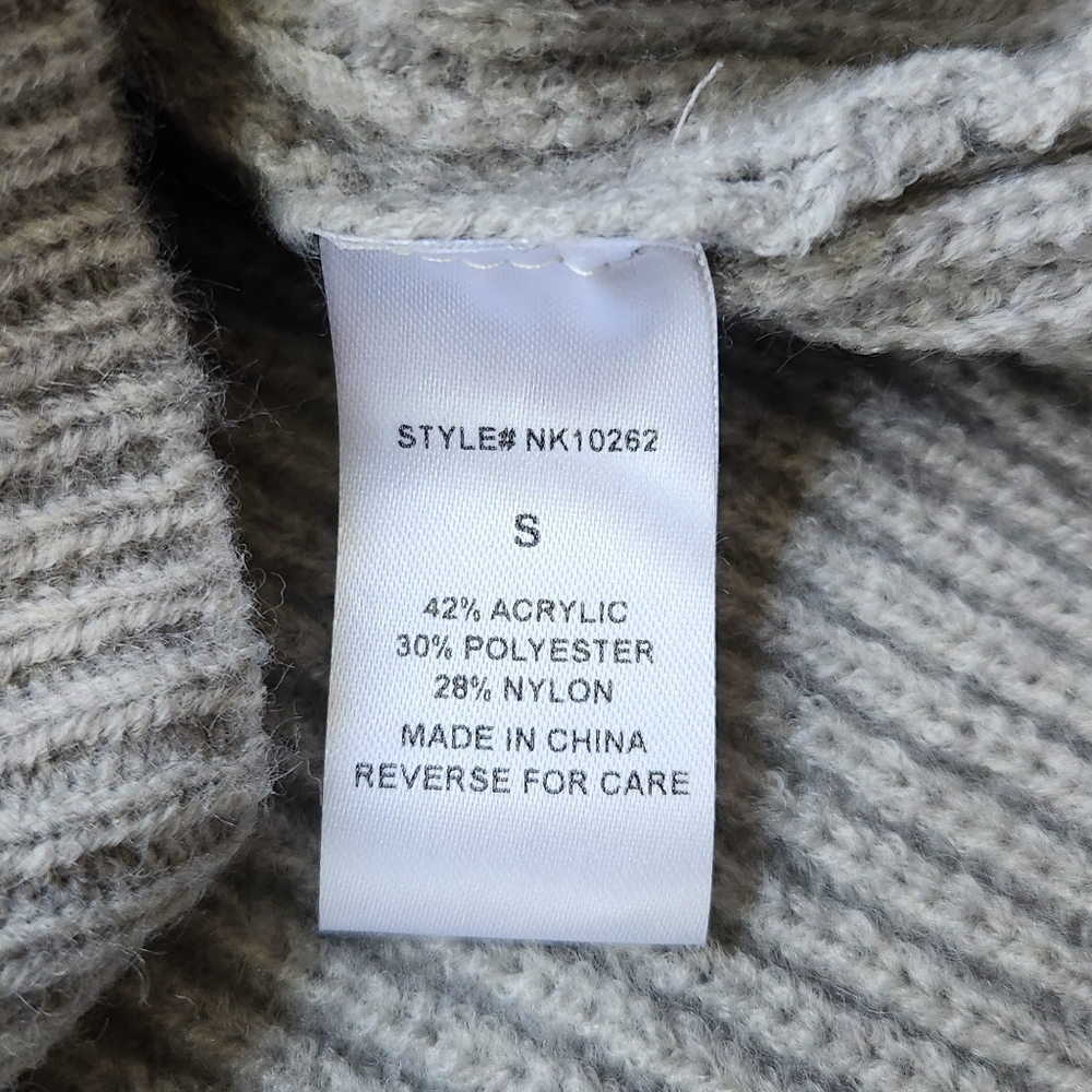 Stitch and Knot Gray Sweater Womens Small Long Sleeves Cozy Pleated Nwt - Picture 4 of 8